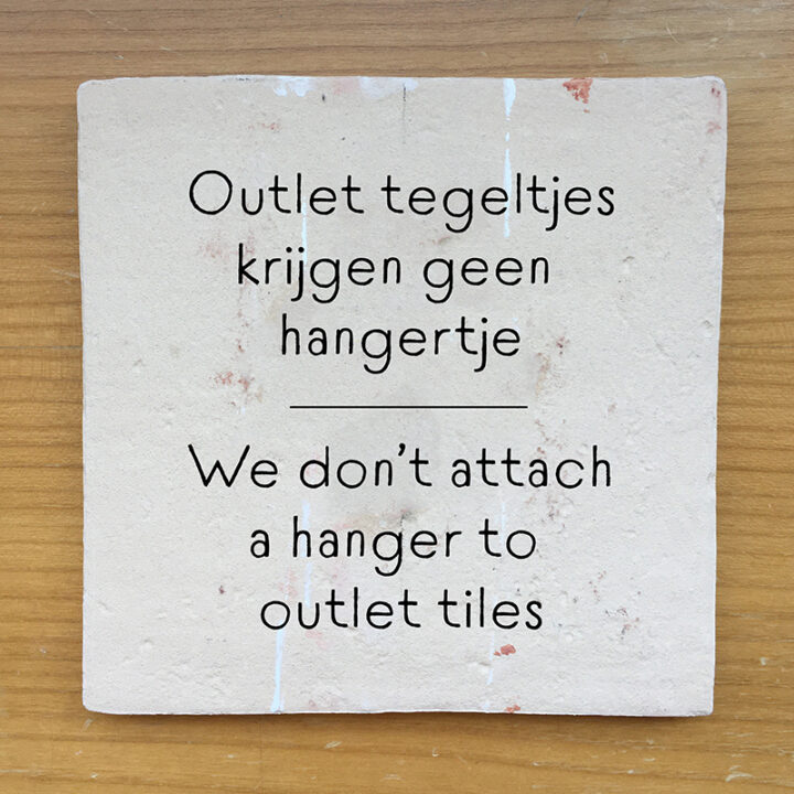 OUTLET ITEM - Tile Robin with Nest - Image 2