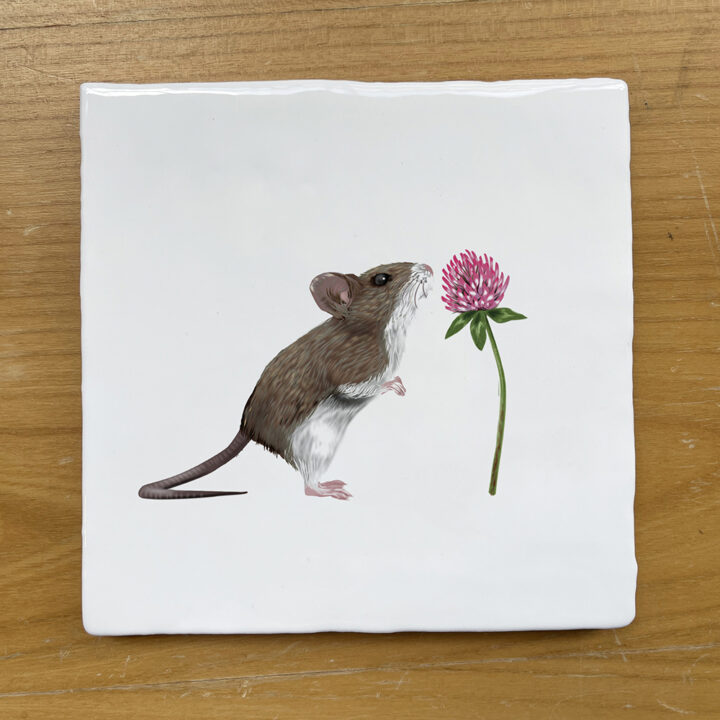 Wood Mouse with Clover Vintage Style Tile